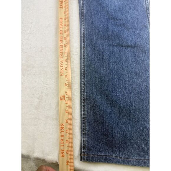 Wrangler Jeans Mens 47x30 Blue Cowboy Cut Regular Fit Premium Performance Denim - Picture 11 of 12